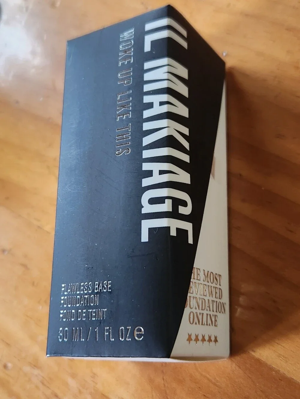 IL MAKIAGE Liquid Foundation - New In Box CL 60 with Free Gift!